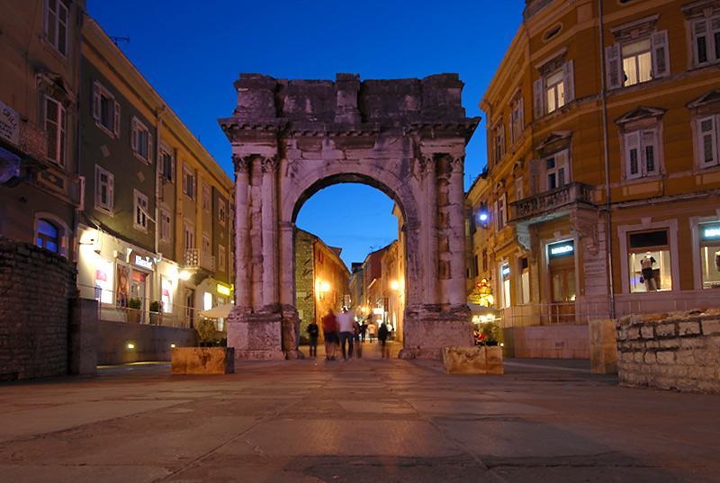 Apartamento Old Town Uspon Pula Exterior foto